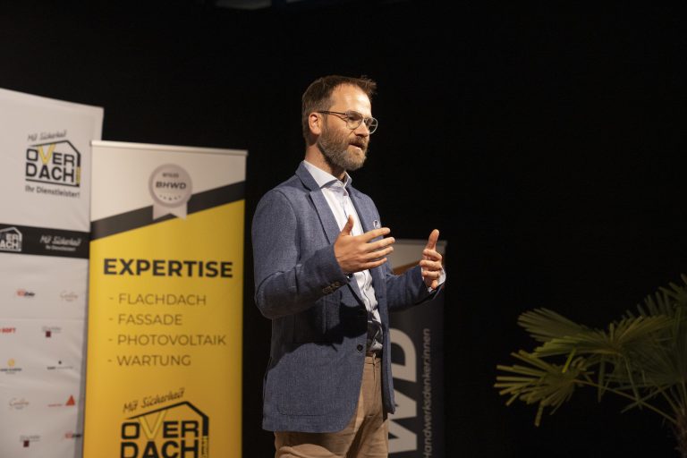 Keynotespeaker Redner Impulsvortrag Führung Erfolg Farbpsychologie TOP100 Vortragsredner Motivation Zuversicht Handwerk Farbe Ausbildung Seminar Fortbildung Karsten Homann8303